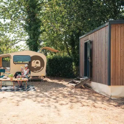 emplacement avec sanitaire individuel camping jaunay vendee