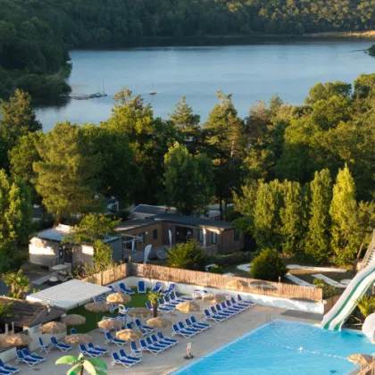 camping proche puy du fou vendee