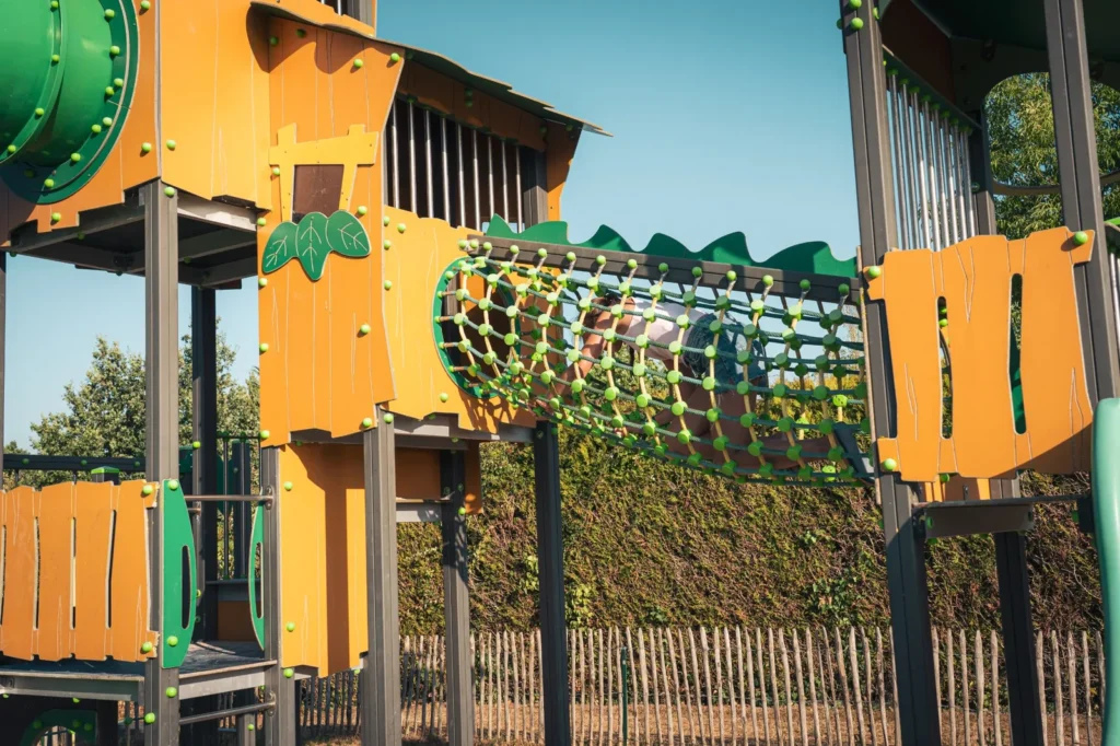 camping lac du jaunay aire jeux enfants vendee