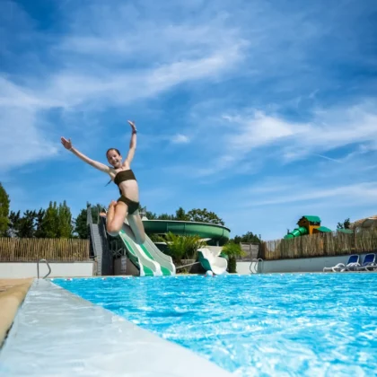 Piscine 10 camping lac du jaunay vendee piscine toboggan
