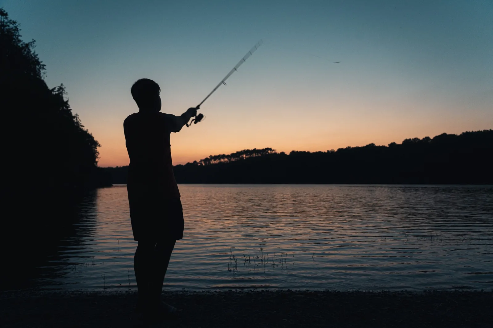 peche coucher soleil lac du jaunay camping vendee